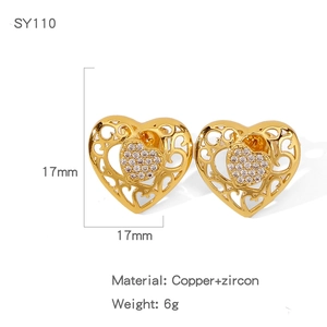 Detail view of heart-shaped gold studs with zircon stones and dimensions 17mm