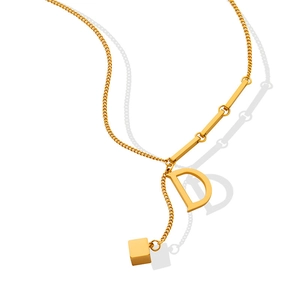 Minimalist 18K gold plated titanium steel necklace with D-letter and square pendant