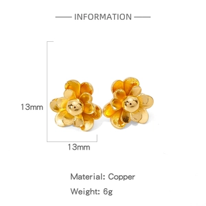Detailed macro view showing the 13mm copper flower earring dimensions and 6g weight