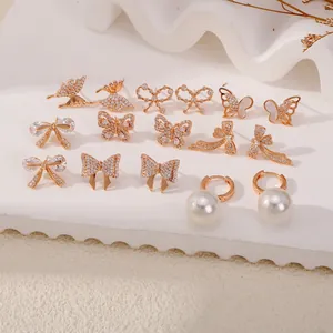 Boucles Oreilles Puces Papillon Noeud Cuivre Zircon Incrusté Accents Künstliche Perles Élégant Doux Bijoux Mode Pour Femmes