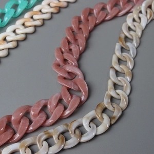 Vintage oversized chunky resin handbag chain in marble beige and pastel colors