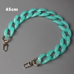 Detail view of 45cm mint green resin chunky chain with marble texture and gold clasps