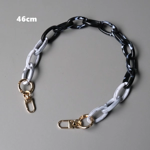 Detail of 46cm acrylic marble texture handbag chain with gold metal lobster clasps