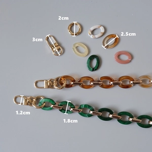 Detailed size measurement of colorful acrylic resin chain links for DIY handbag decor