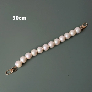 Short 30cm faux pearl bag strap with iridescent white finish and gold lobster clasps