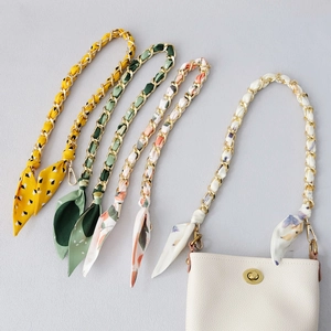 Bandoulière de Sac Chaîne en Métal avec Foulard en Soie Tissé Poignée de Remplacement Florale pour Femmes