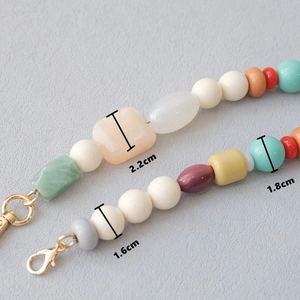 Detailed view of colorful acrylic beads chain showing bead diameters of 1.6cm, 1.8cm, and 2.2cm