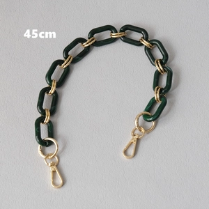 Detail of 45cm dark green resin and gold metal link chain with lobster clasps