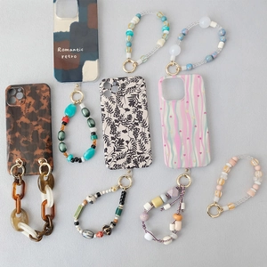 Cinturino per Telefono in Perline di Acrilico Fatto a Mano Perline in Resina Multicolore Stile Boho Moda Custodia Cordino con Fibbia in Metallo