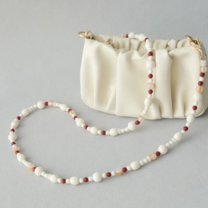 Bandoulière en perles acryliques pour sacs avec perles blanches rouges ambre et fermoirs