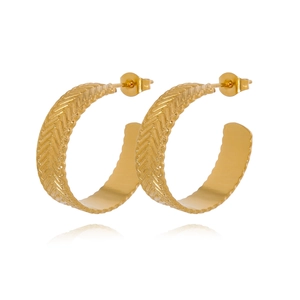Minimalist golden C-shape earrings with vintage herringbone texture on white background