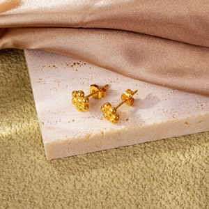 Orecchini a perno a forma di girasole in acciaio inossidabile placcato oro 18k