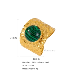 Retro 18K gold-plated stainless steel wide open ring with green zircon and hammered texture