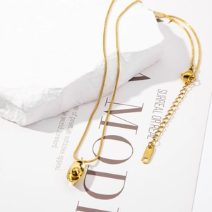 Pendentif sycee doré avec chaîne serpent ronde et poinçon K18 pour femmes