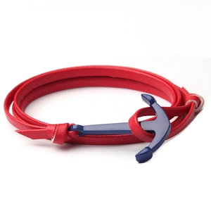 Bracciale multistrato in pelle intrecciata rossa con chiusura ad ancora blu stile nautico