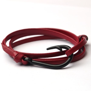 Bracelet multicouche tendance en cuir rouge avec fermoir ancre crochet noir