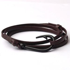 Bracelet enveloppant en cuir marron multicouche avec fermoir ancre crochet en métal noir