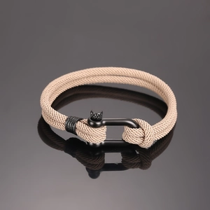 Geflochtenes Nylon-Strandarmband mit schwarzem Edelstahl-U-Verschluss für Herren