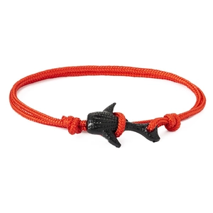 Bracelet tressé rouge avec pendentif requin-baleine dans un style océanique épuré