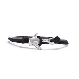 Bracelet nautique en corde noire tressée avec pendentif requin-baleine argenté texturé