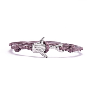 Bracelet en corde violette tressée à la main avec pendentif de requin-baleine en métal