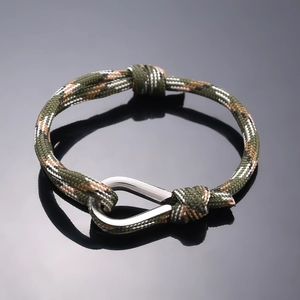 Outdoor paracord bracelet with tricolor weave and polished silver U-shackle clasp