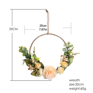 Ghirlanda di rose ed eucalipto artificiali da 35 cm per decorazione di interni