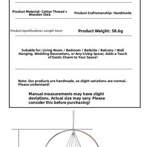 Détail de la tenture murale en macramé fait main de 36 cm en coton tissé et bois naturel