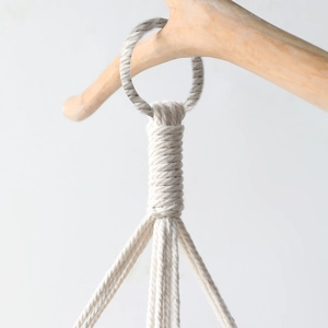 Hamac pour chat en macramé fait main avec corde en coton et pompons élégants