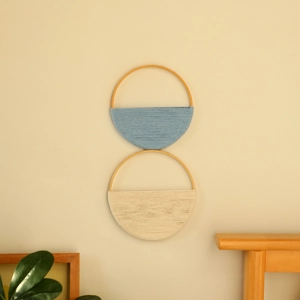 Étagère murale ronde double bohème avec détails tissés bleu et beige faits à la main