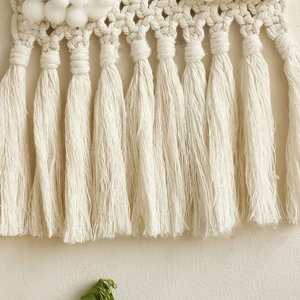 Tenture murale bohème tissée à la main avec franges et glands en coton blanc crème