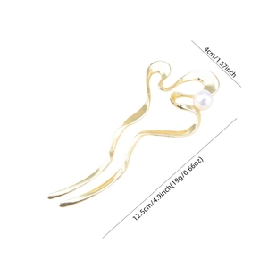 Minimalistische goldene U-förmige Haarnadel mit weißer Perle und Maßen auf weißem Grund