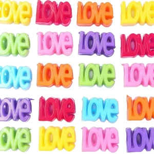 Perles alphabet LOVE en acrylique coloré pour tresses et kits bijoux DIY