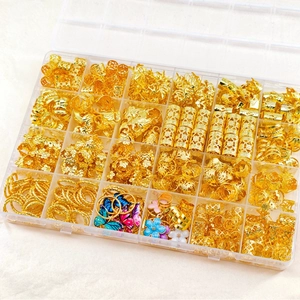 280-teiliges goldenes Flechtschmuck-Set mit Schmetterlingsanhängern in einer Box