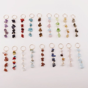Lot de 18 bijoux pour dreadlocks en pierres naturelles avec breloques en fil doré torsadé