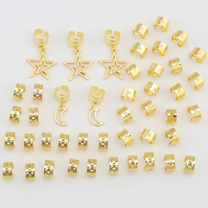 Set di 45 ciondoli per treccine africane in lega dorata con pendenti a stella e sole