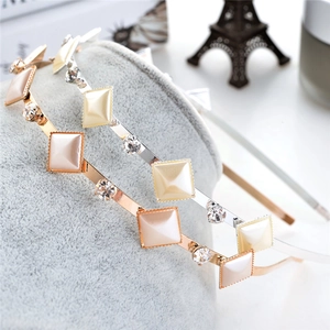 Elegant thin metal headband set featuring cream beads and sparkling rhinestones for women