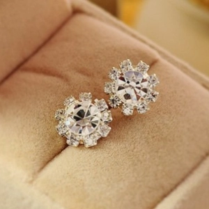 Boucles d'oreilles clous en argent S925 et zircon motif flocon de neige en boîte