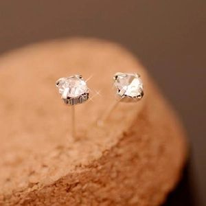 Sparkling square rhinestone stud earrings with silver metal claw setting for women