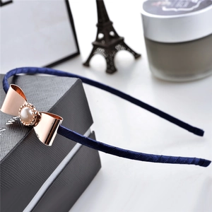 Serre-tête Nœud Bleu Marine pour Femmes avec Décoration en Künstliche Perles d'imitation et Strass Bandeau en Velours Doux pour Mariage Fête