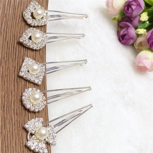 Ensemble de 5 barrettes élégantes en strass avec perles factices de formes géométriques