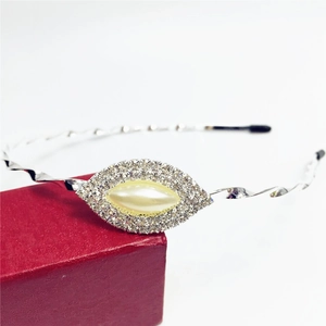 Serre-tête argenté torsadé avec perles marquises et strass brillants pour femmes chic