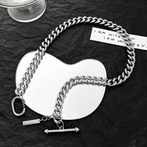 Unisex Hip Hop Cuban Chain Necklace Stainless Steel T-bar Toggle Clasp Rhinestone Inlaid Rectangular Tag Jewelry