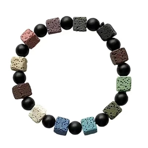 Lava-Perlenarmband mit bunten Natursteinwürfeln und mattschwarzen Perlen für Damen