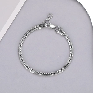 Double-layered snake bone and box chain bracelet in silver finish with lobster clasp