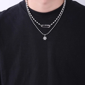 Collier hip-hop double épaisseur avec chaîne à billes et pendentif fleur en argenté