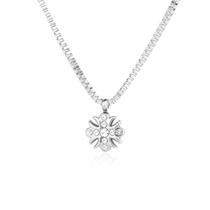 Collana con ciondolo a croce iris hiphop con catena box in finitura metallo argento