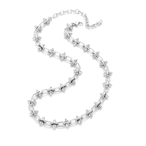 Collier de rivets en acier titane style punk argenté avec fermoir mousqueton et pointes
