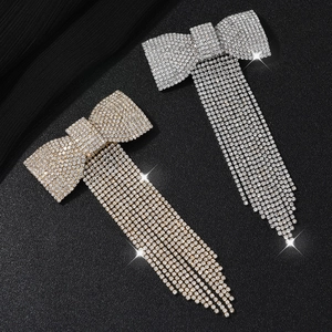 Luxueuse Pince à Cheveux Nœud Papillon en Strass avec Long Gland Brillante Alliage Pince à Ressort Accessoire Cheveux Femme