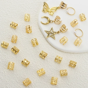 Lot de 25 bijoux de cheveux dorés avec perles et pendentifs décoratifs de lune et papillon